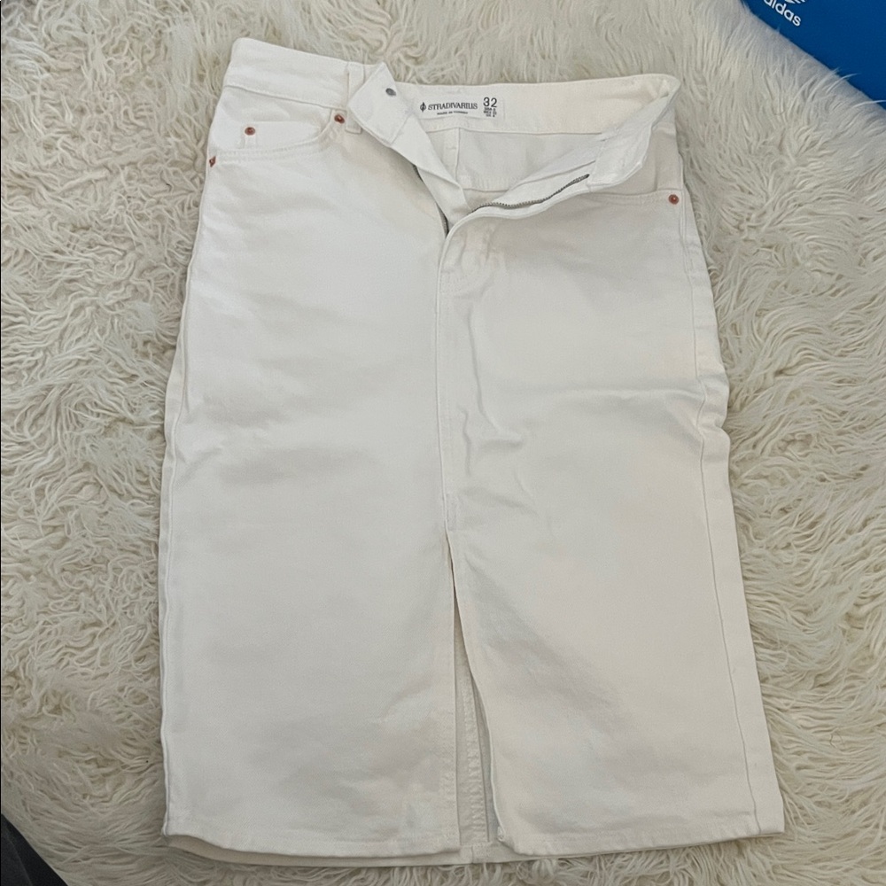Stradivarius White Midi Skirt